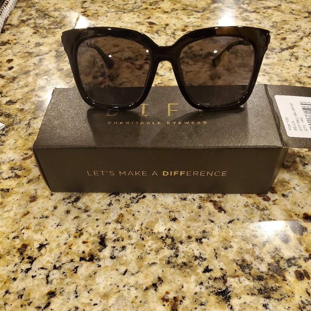 Diff Bella Sunglasses